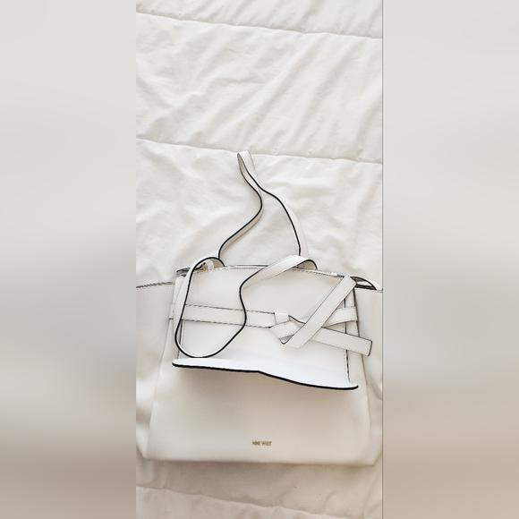 Nine West Large White Purse - Picture 10 of 11